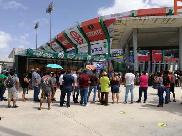 Largas filas para el juego de Leones y ya no hay boletos – Yucatán a la mano