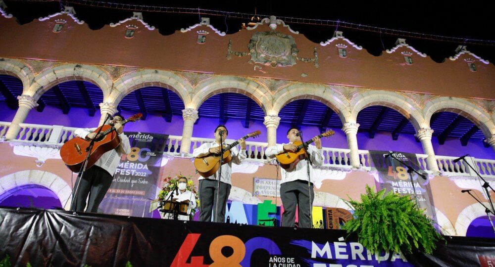 Renán Barrera encabeza la Alborada y mañanitas a la ciudad por su 480  aniversario – Yucatán a la mano